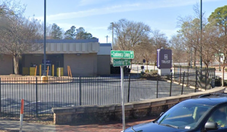 Fatal Motorcycle-Car Collision Claims Life on Greenbriar Parkway in Atlanta
