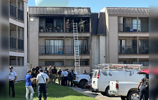 Four Rescued from Intense 2-Alarm Apartment Fire in Houston, Couple Hospitalized for Smoke Inhalation
