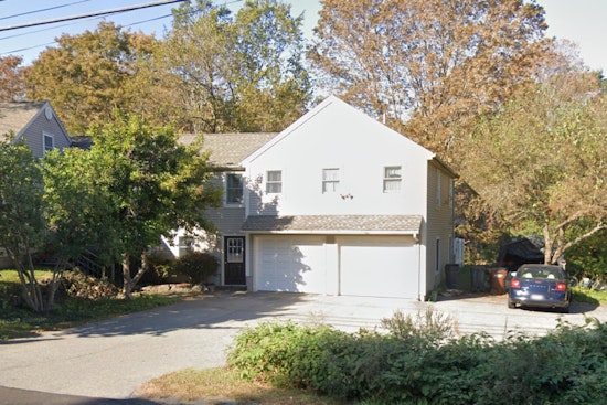 Georgetown Mourns Elderly Woman's Death in Accidental House Fire on East Main Street