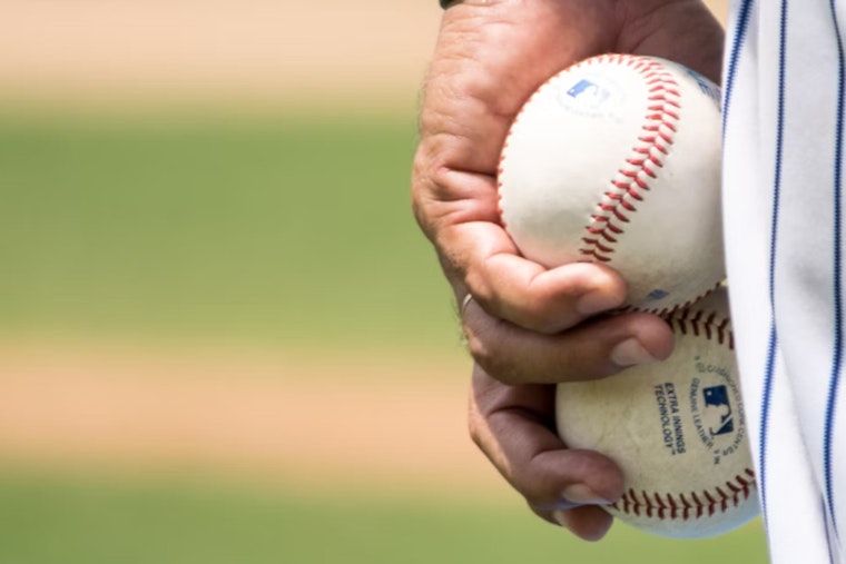Georgia Bulldogs and NC State Wolfpack Face Off in Super Regional Decider for College World Series Spot