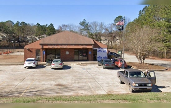 Georgia Congressmen Tour Palmetto USPS Facility Amid Mail Delay Concerns, Highlight Promised Improvements