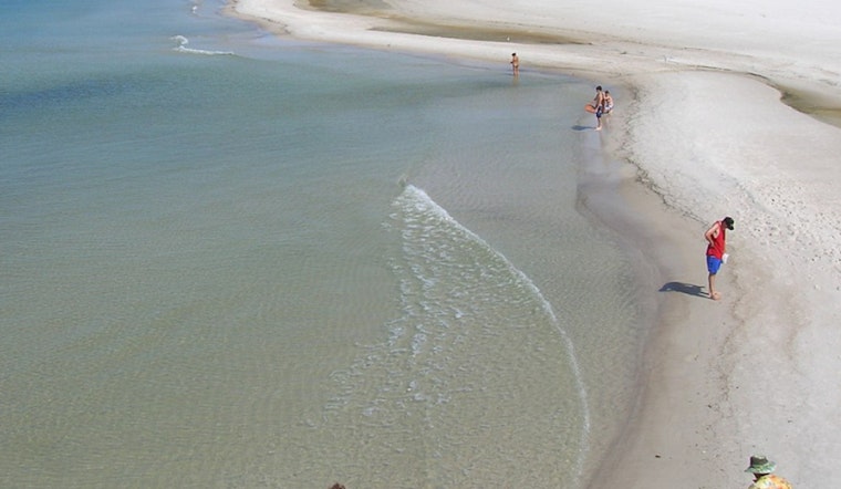Gov. DeSantis Vetoes Florida Bill for State-Controlled Beach Closures Over Water Quality