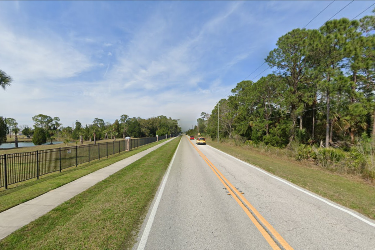 Hernando County First Responders Rescue Driver from Submerged Vehicle