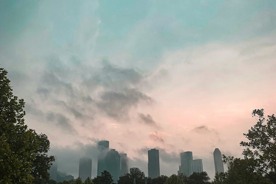 Houston Braces for Intermittent Showers and Heat, While Severe Storms Target Upper Midwest