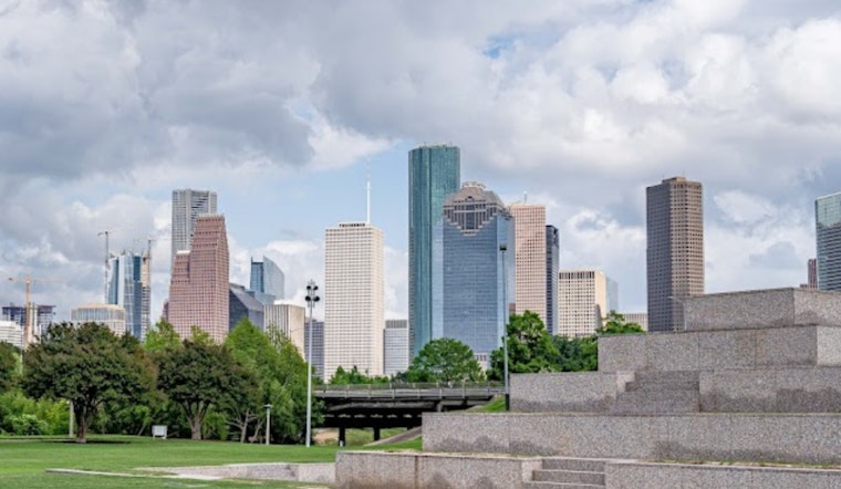 Houston Braces for Possible Showers and Steamy Conditions with Week of Unsettled Weather