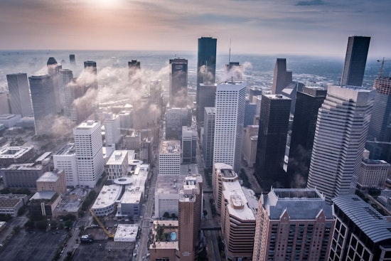 Houston Braces for Sweltering Weekend with 90s Temperatures and Chances of Storms