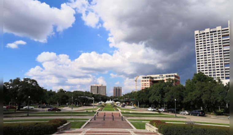 Houston Gears Up for a Steamy Week with Sunshine and Storm Threats, Flood Risk Looms Ahead