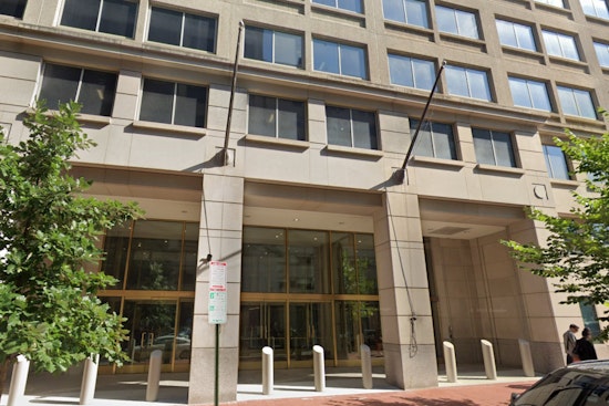 Houston Man Gets 74 Months for Weaponized Assault on Law Enforcement During Capitol Riotinous Siege