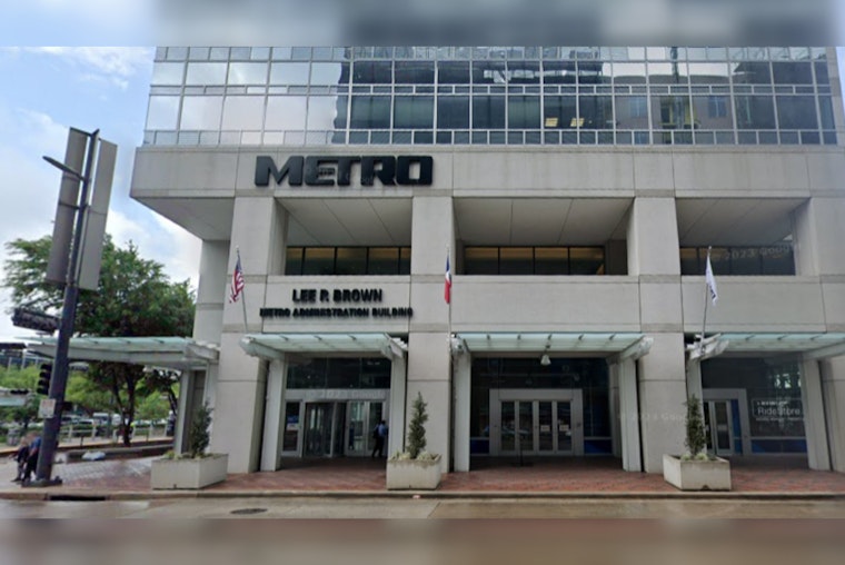 Houston METRO Opts for Grey Trains, Eliminates Safety Stripes in Shift Toward Enhanced Surveillance Measures