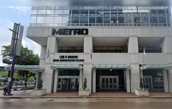 Houston METRO Opts for Grey Trains, Eliminates Safety Stripes in Shift Toward Enhanced Surveillance Measures