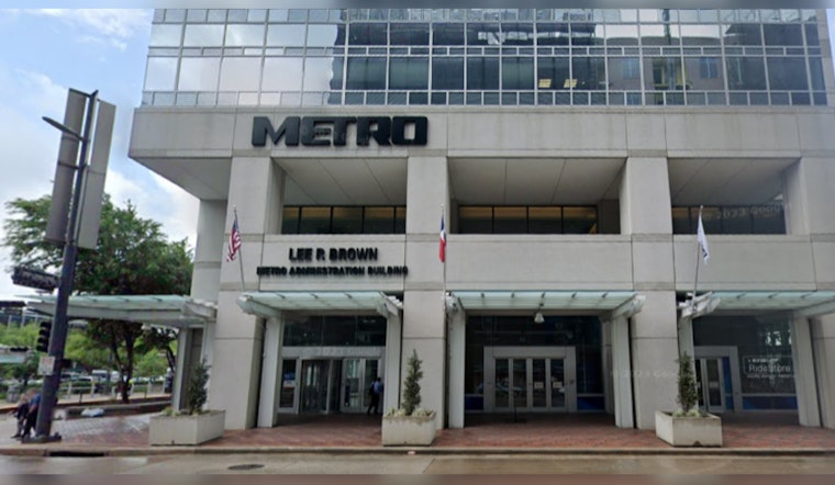 Houston METRO Opts for Grey Trains, Eliminates Safety Stripes in Shift Toward Enhanced Surveillance Measures