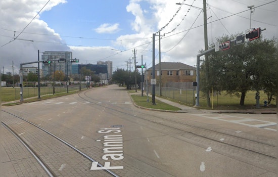 Houston Police Hunt for Driver After Fatal Hit-and-Run in Museum District Leaves One Dead, Two Injured