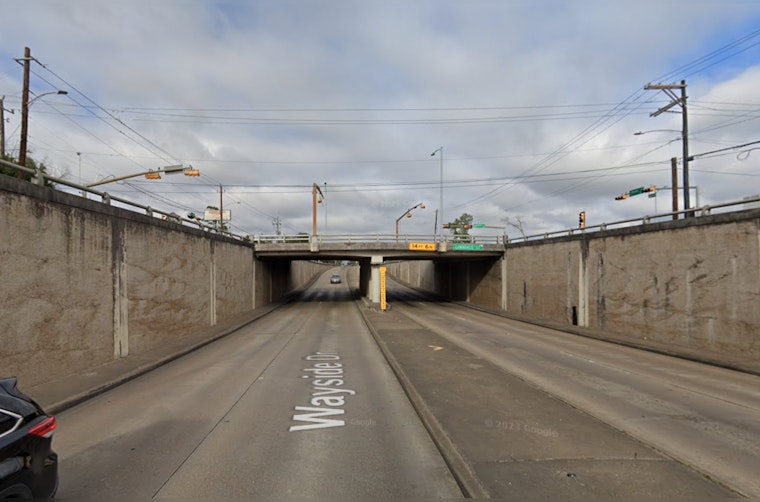 Houston Police Investigate After Pedestrian Fatally Struck by Van on South Wayside Drive