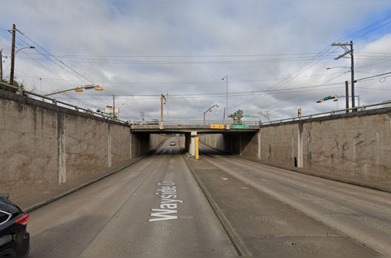 Houston Police Investigate After Pedestrian Fatally Struck by Van on South Wayside Drive