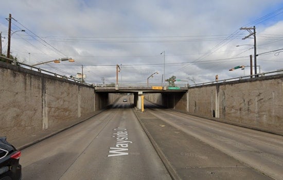 Houston Police Investigate After Pedestrian Fatally Struck by Van on South Wayside Drive