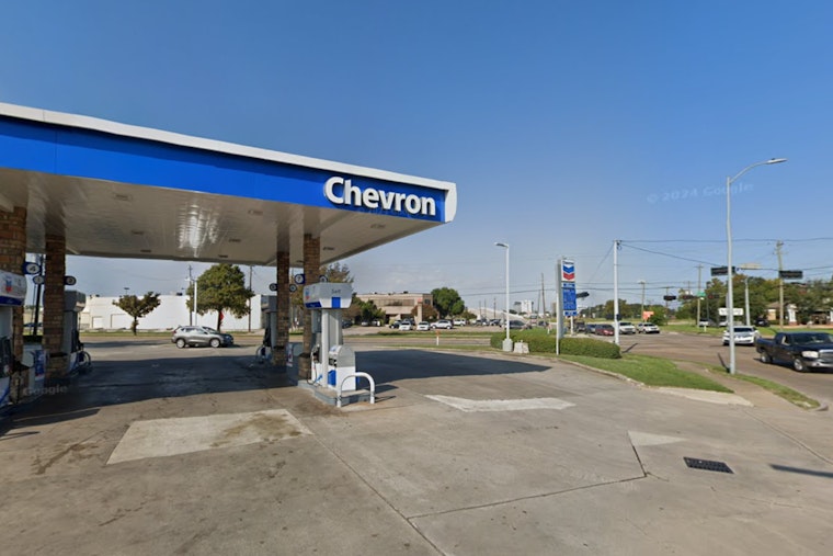 Houston Police Investigate After Woman Found Shot at Pinemont Gas Station, Authorities Search for Suspected Boyfriend