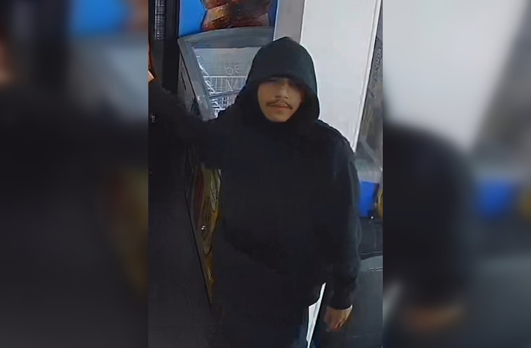 Houston Police Seek Suspect in Fatal Gulf Freeway Shooting, Community Urged to Help