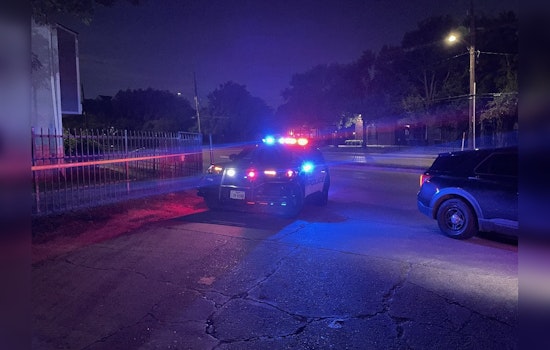 Houston Uber Eats Driver Shot in Presence of Family, Police Seek Suspect in Apparent Robbery Attempt
