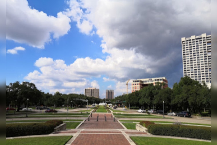 Houston Weather Alert: Potential Thunderstorms and High Heat Expected in Week's Forecast