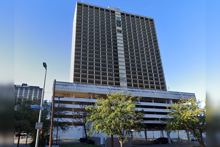Houston's Abandoned Windowless Tower: A Symbol of Past Grandeur Awaits New Purpose