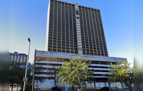 Houston's Abandoned Windowless Tower: A Symbol of Past Grandeur Awaits New Purpose