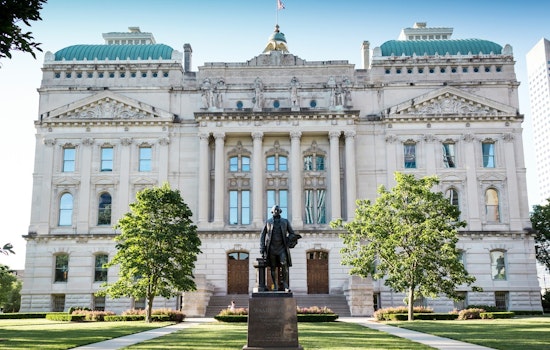 Indianapolis Braces for Mixed Bag of Sunny Days and Thunderstorms, advises NWS