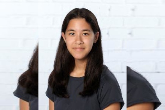 Kaelie Lam Honored with Scott Cowan Memorial Scholarship by Friends of Daggerwing Nature Center for Environmental and Academic Excellence