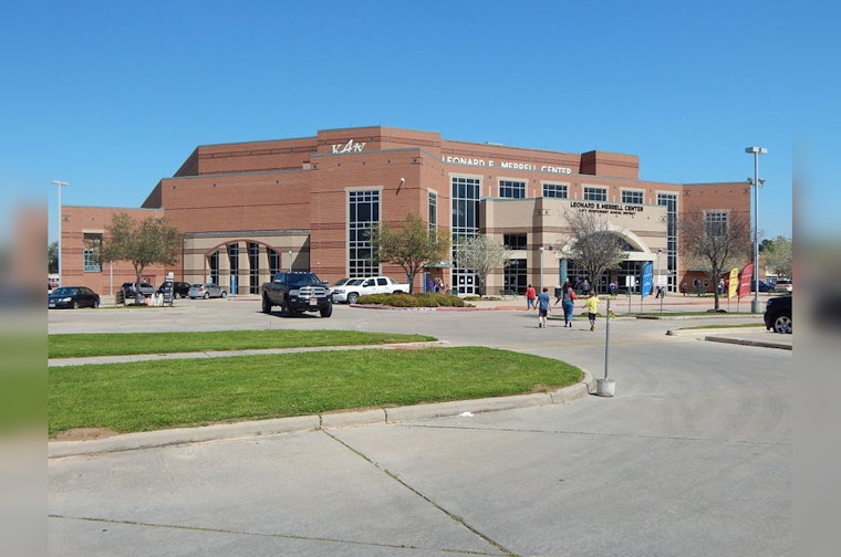 Katy Independent School District Bans Smart Watches and Personal Devices in Classrooms to Curb Distractions