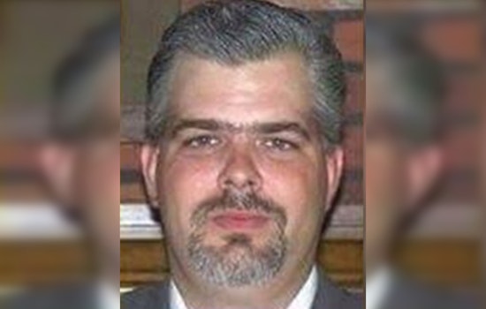 Knoxville Police Solicit Public's Help to Crack 10-Year-Old Cold Case of Taxi Driver's Murder