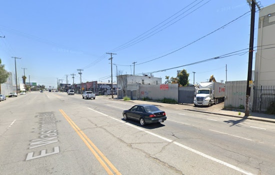 LAFD Extinguishes Recycling Yard Blaze in Central-Alameda in Under 20 Minutes, No Injuries Reported