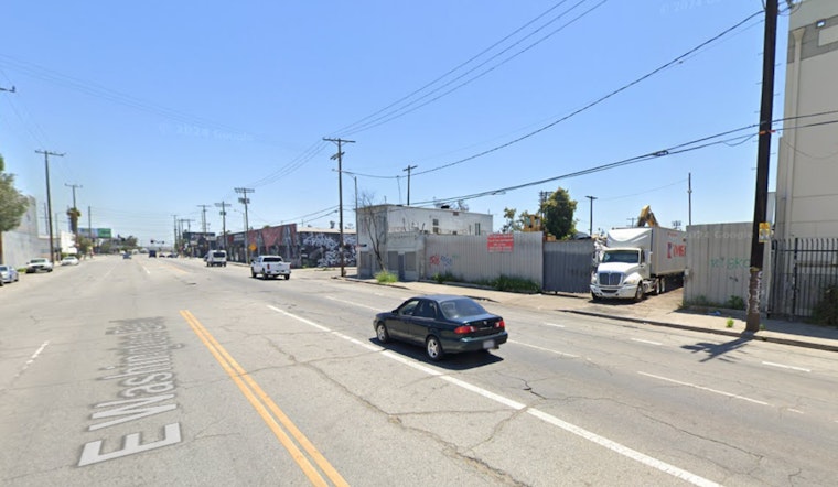 LAFD Extinguishes Recycling Yard Blaze in Central-Alameda in Under 20 Minutes, No Injuries Reported