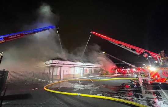 Lakewood Firefighters Tackle Intense Blaze at Commercial Building, Nearby Residents Evacuated