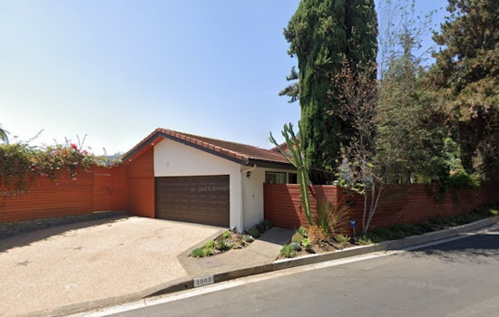 Los Angeles Firefighters Swiftly Extinguish Attic Blaze in Hollywood Hills West Home