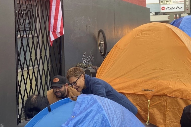 Los Angeles Sees Decline in Homelessness For First Time in Years Following Mayor Bass's Emergency Initiatives