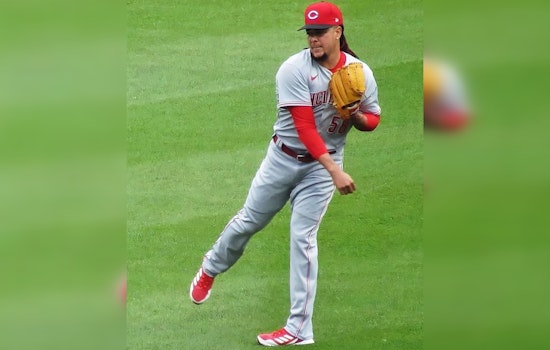 Luis Castillo Leads Seattle Mariners to Sweep Los Angeles Angels with Commanding Pitching Performance