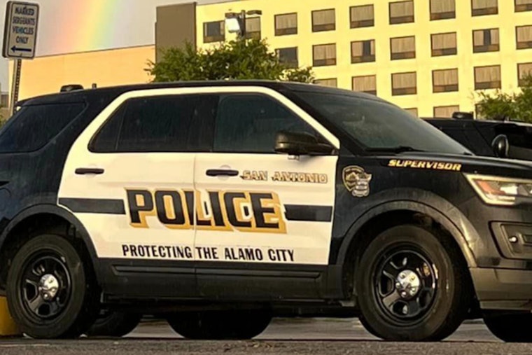 Man Critically Injured, Woman Sought After Shootout Near San Antonio Laundromat
