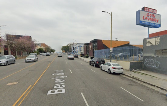 Man Fatally Stabbed in Westlake District, Los Angeles, Police Seek Suspect on Pink Bicycle