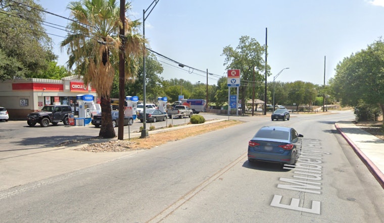 Man Injured in Late-Night Stabbing at San Antonio Convenience Store, Suspect Detained