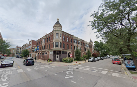 Man Stabbed During Home Invasion on Chicago's North Side, Suspect in Custody