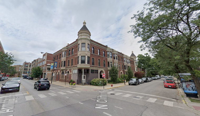 Man Stabbed During Home Invasion on Chicago's North Side, Suspect in Custody