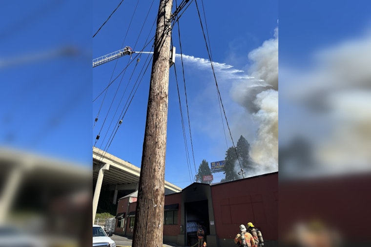 Massive Grease Fire Engulfs Noodle Factory in North Portland, Challenges Firefighters Amid Traffic Disruptions