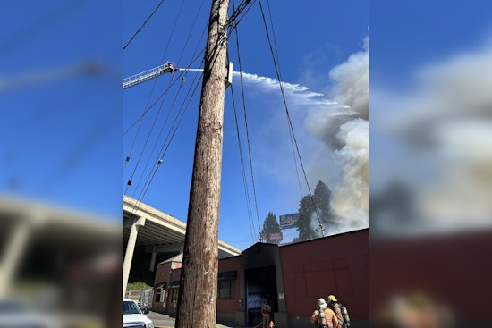 Massive Grease Fire Engulfs Noodle Factory in North Portland, Challenges Firefighters Amid Traffic Disruptions