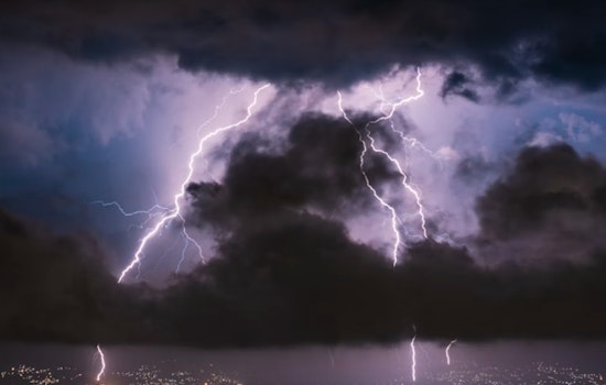 Miami Braces for Typical Summer Weather, Breezy With Chance of Showers and Thunderstorms