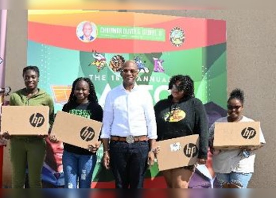 Miami-Dade Chairman Oliver Gilbert III Fosters Academic Success with 200 Laptops Donated to Graduating Seniors