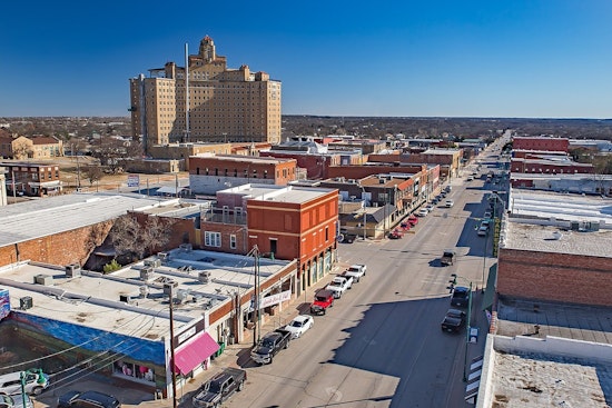 Mineral Wells Celebrates Music Friendly Texas Certification Ahead of Flying Pig Festival