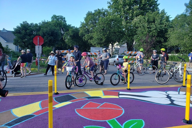 Minneapolis Celebrates New Safe Routes to School Mural Project in South Folwell Neighborhood