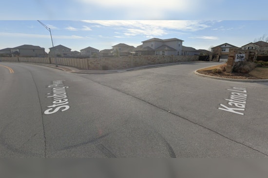 Motorcyclist Fatally Collides with Light Pole on Northwest Side of San Antonio