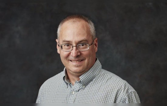 ORNL's Bill Partridge Honored with DOE's Distinguished Achievement Award for Pioneering Transportation Research