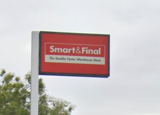 Over 600 Smart & Final Workers Strike at Warehouses in Commerce and Riverside Amid Closure and Pay Cut Allegations