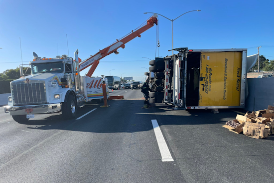 Overturned Avocado Truck on US 101 Leads to Traffic Delays in San Mateo